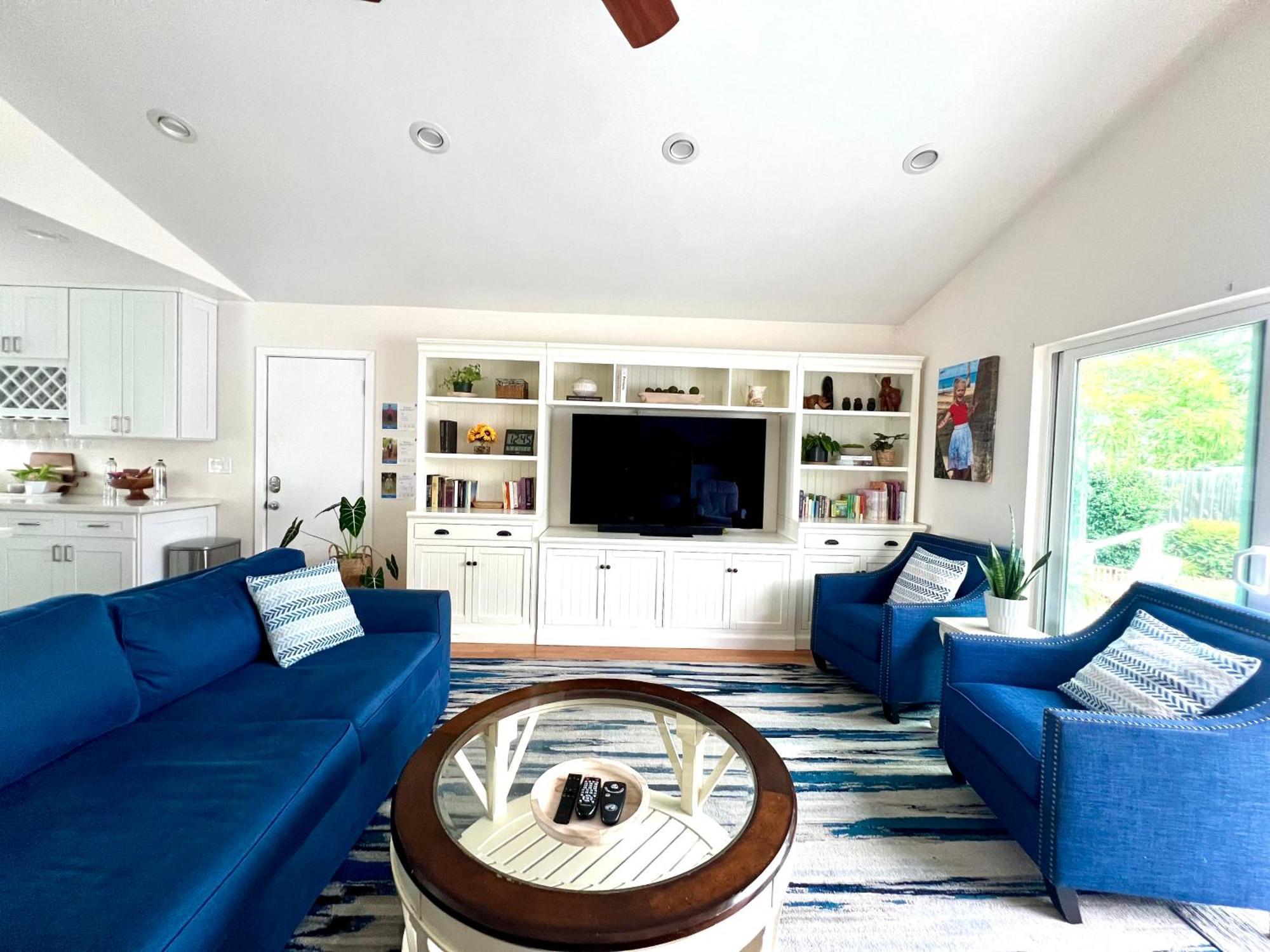 Family Friendly Retreat With Yard And Play Area, 2000 Sq Ft, Ac, Fiber Optic Wifi *